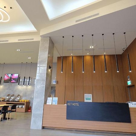 Ket Hotel Yuli Zewnętrze zdjęcie