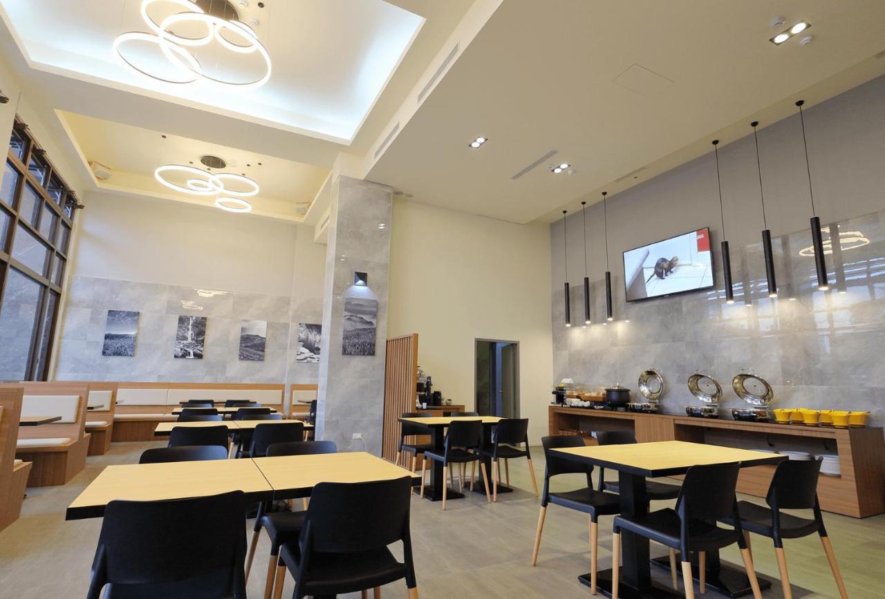 Ket Hotel Yuli Zewnętrze zdjęcie