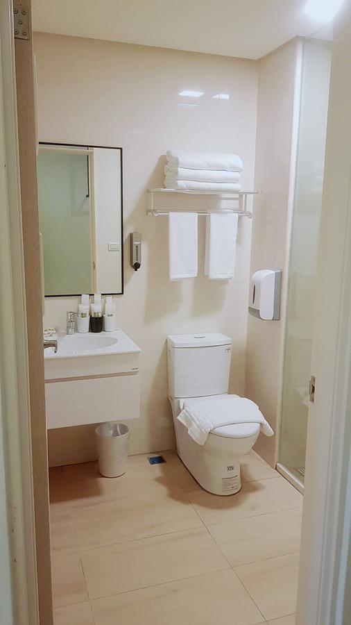 Ket Hotel Yuli Zewnętrze zdjęcie